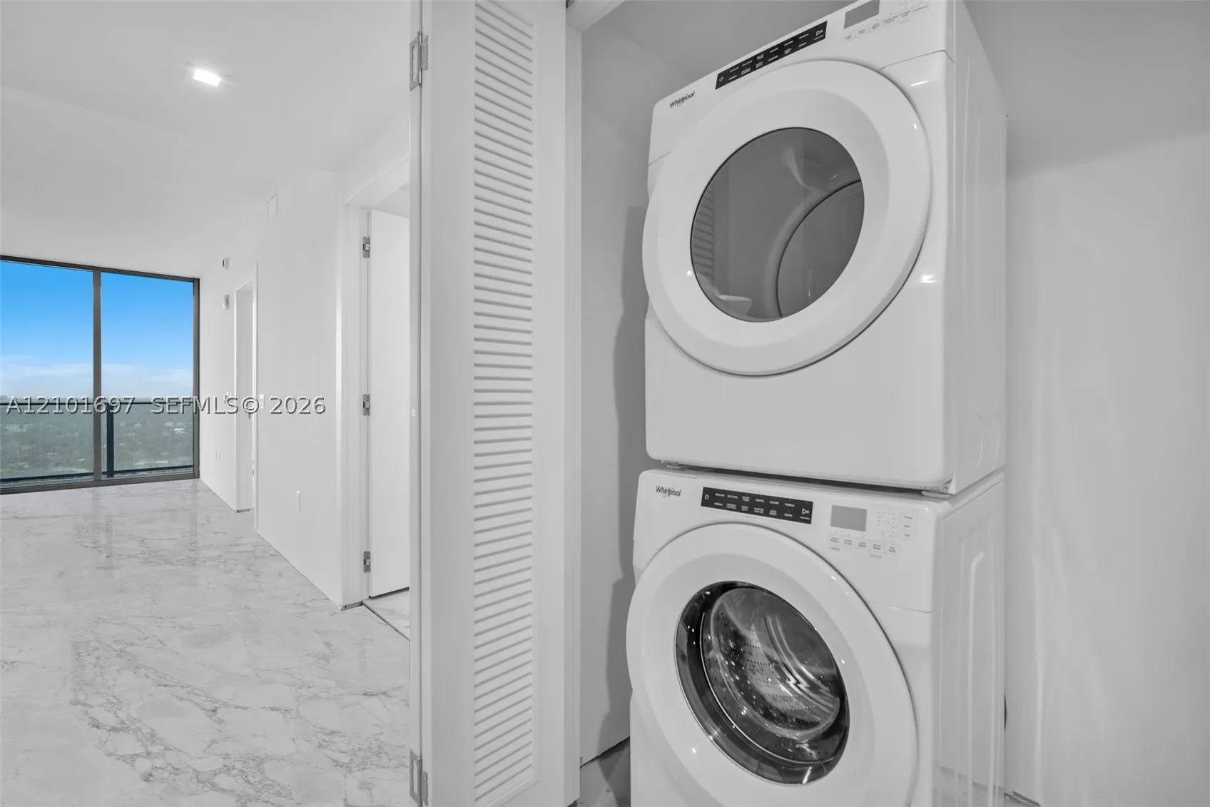 1170 E Hallandale Beach Blvd #1806