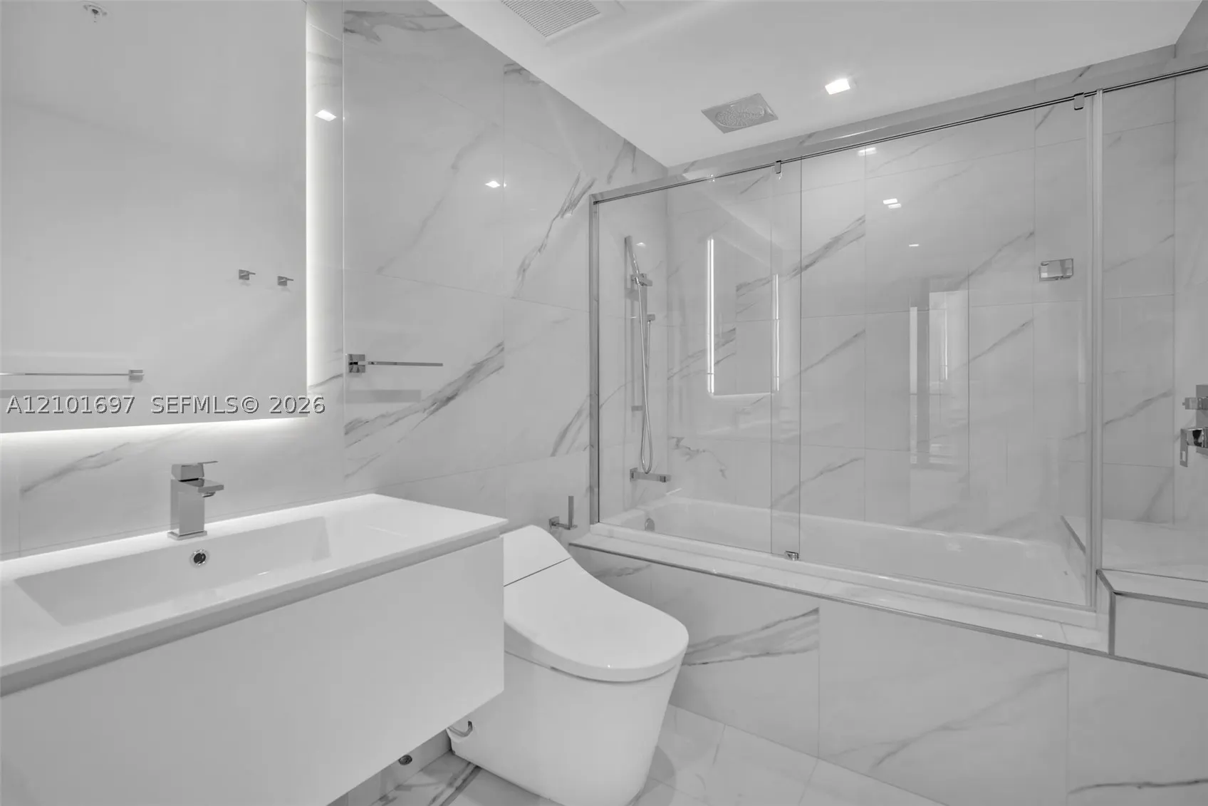 1170 E Hallandale Beach Blvd #1806