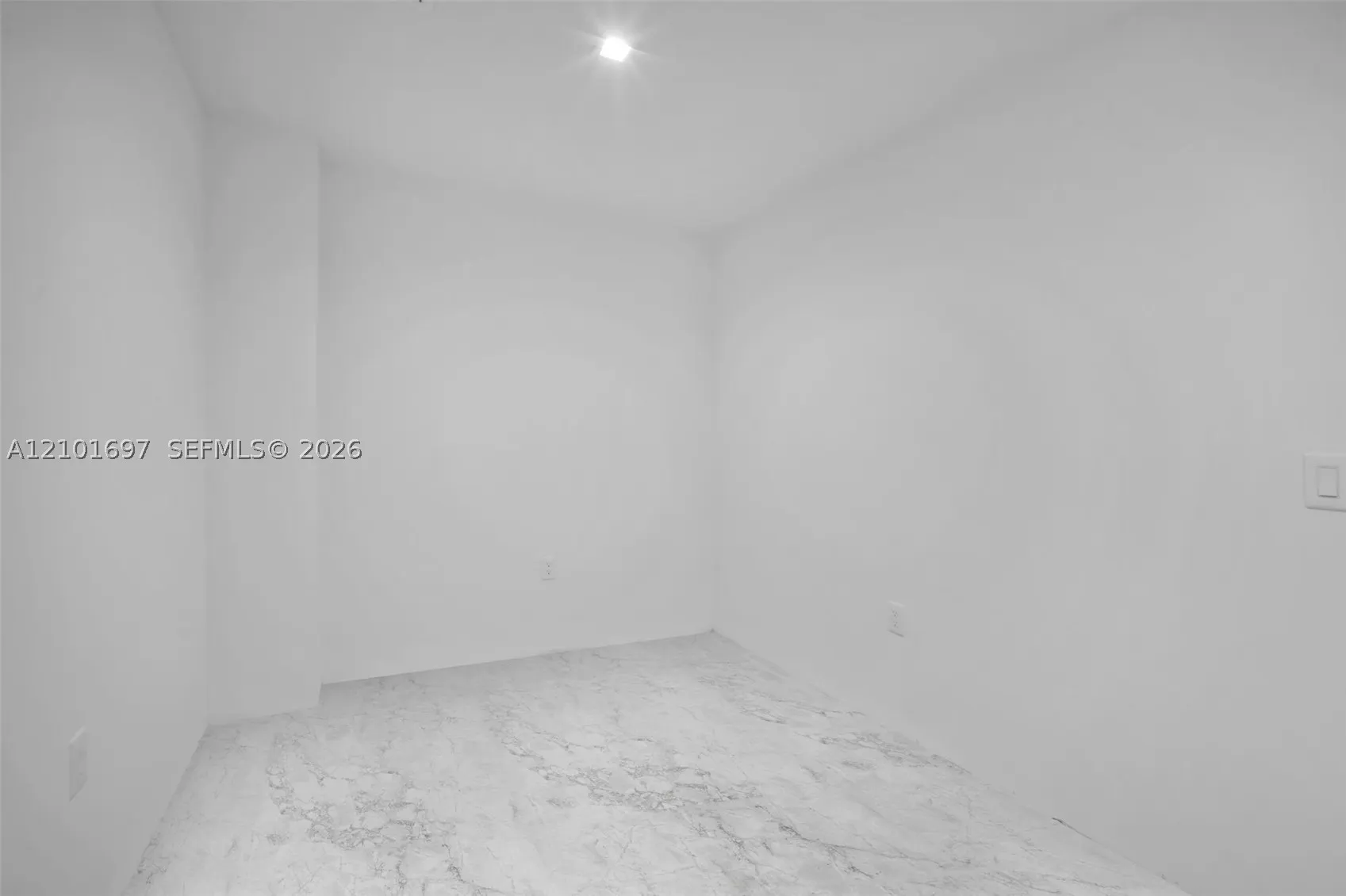 1170 E Hallandale Beach Blvd #1806