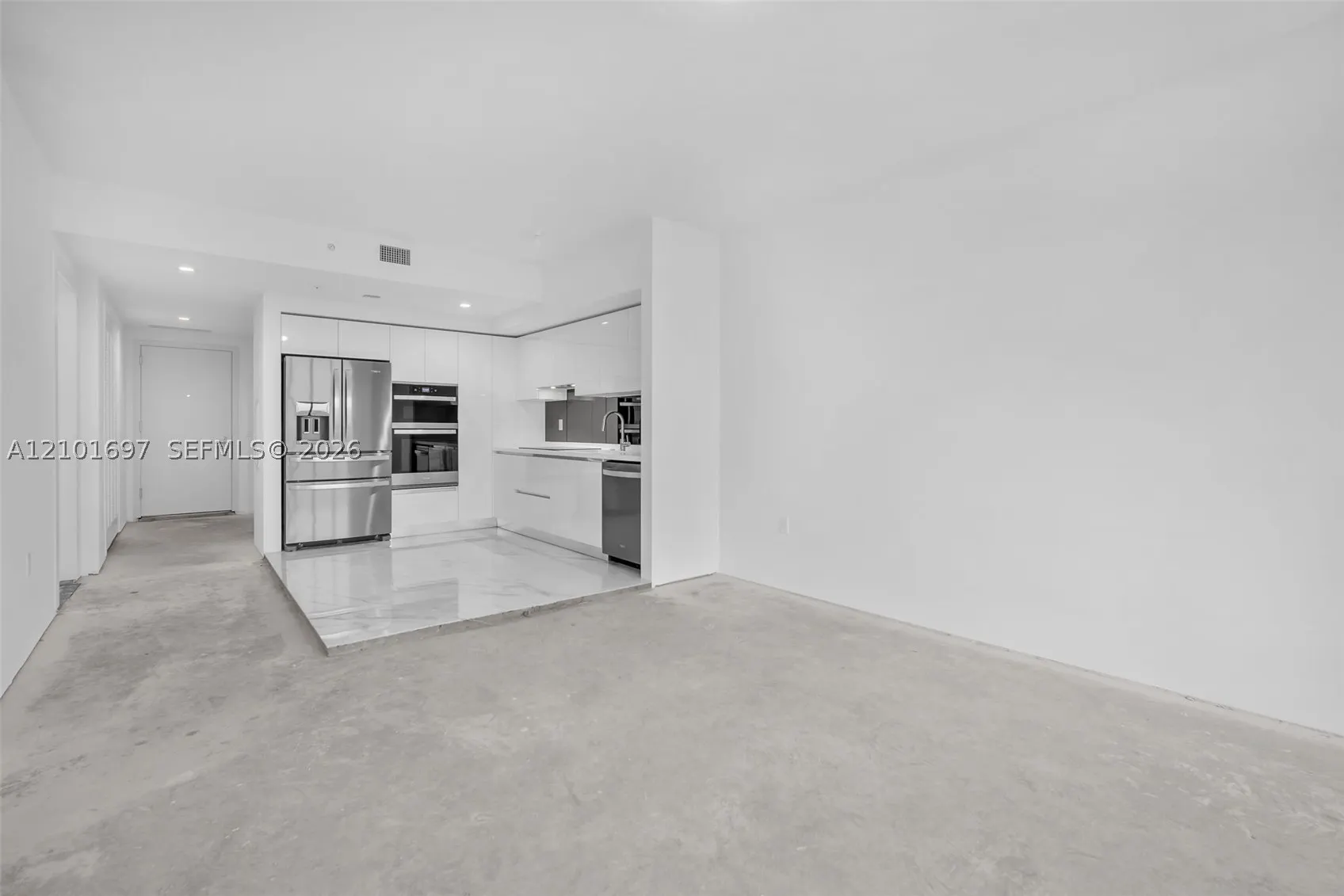 1170 E Hallandale Beach Blvd #1806