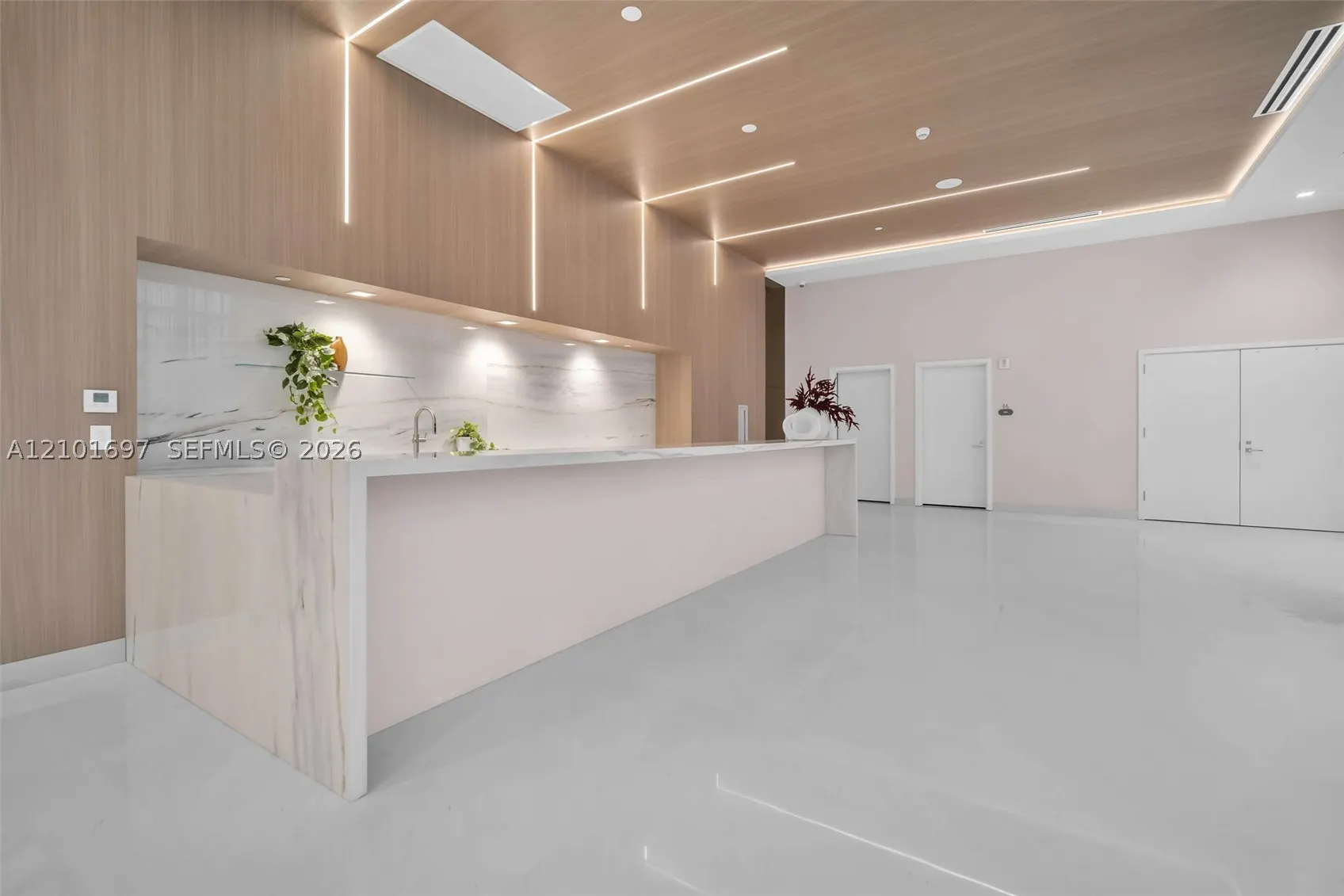 1170 E Hallandale Beach Blvd #1806