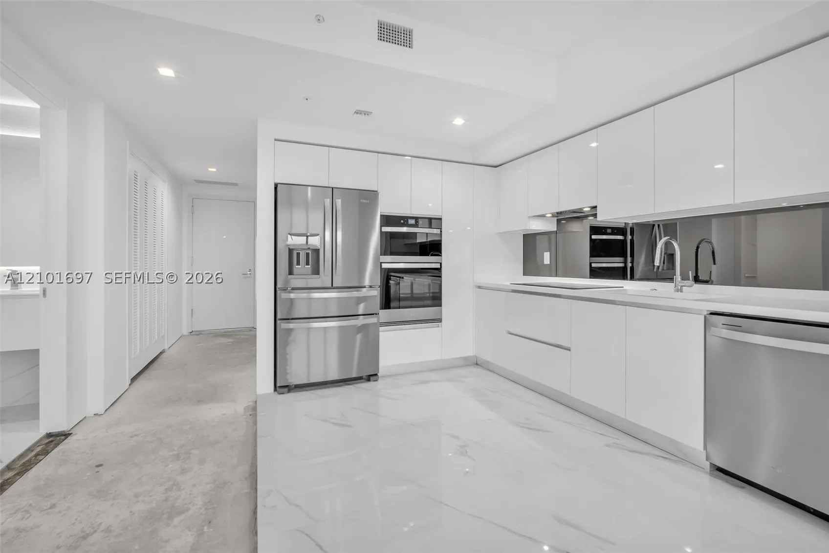 1170 E Hallandale Beach Blvd #1806