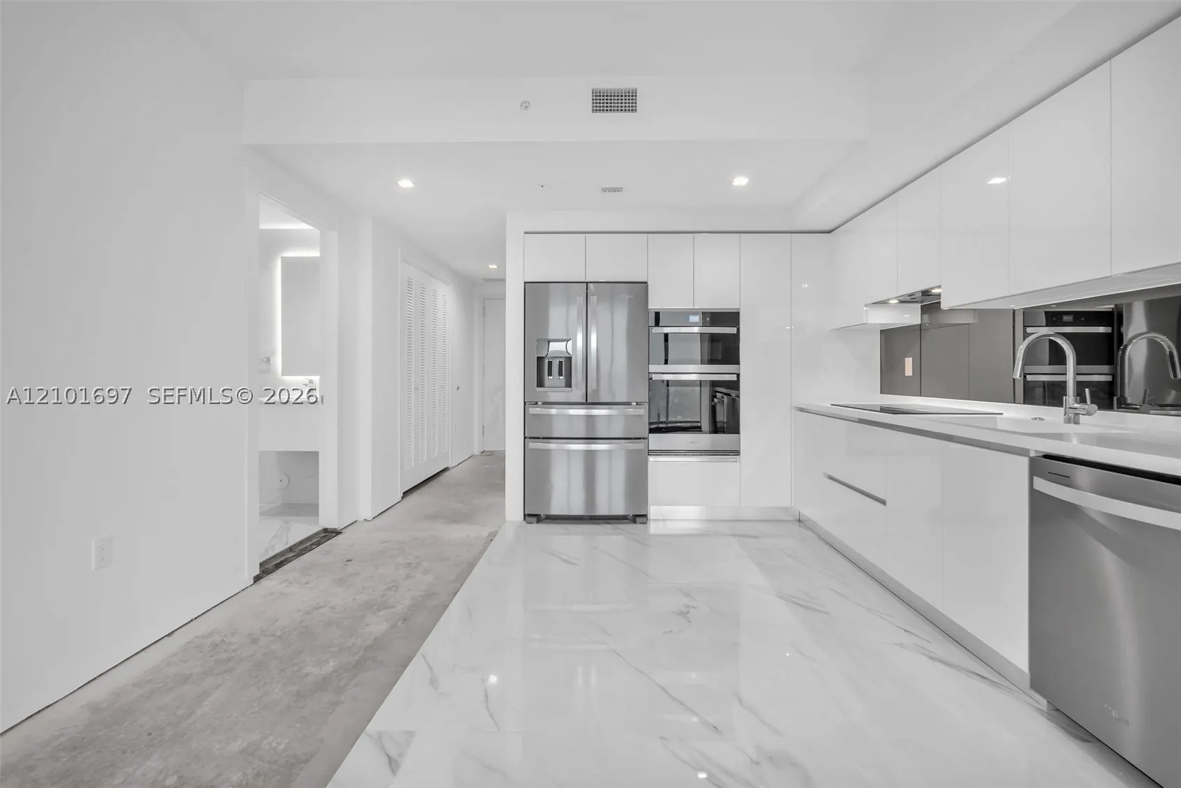 1170 E Hallandale Beach Blvd #1806