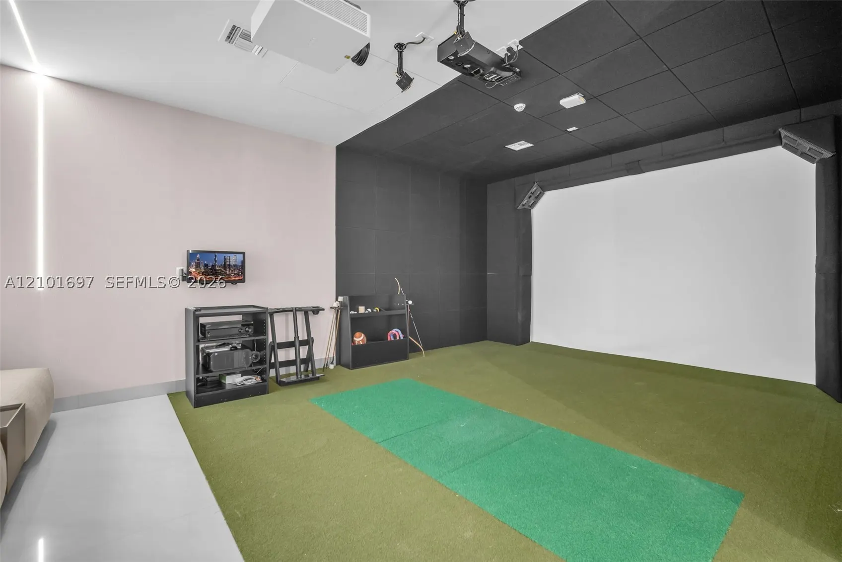 1170 E Hallandale Beach Blvd #1806