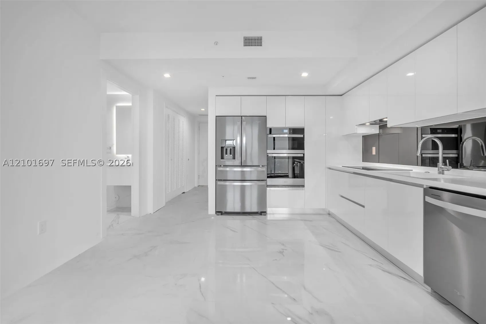 1170 E Hallandale Beach Blvd #1806