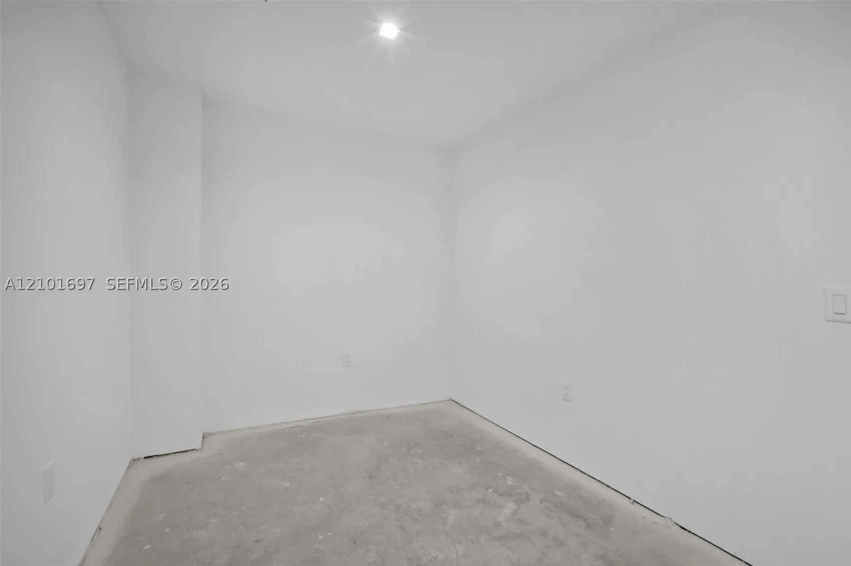 1170 E Hallandale Beach Blvd #1806