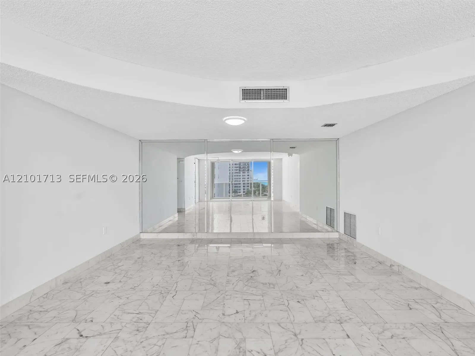 2751 S Ocean Dr #806S