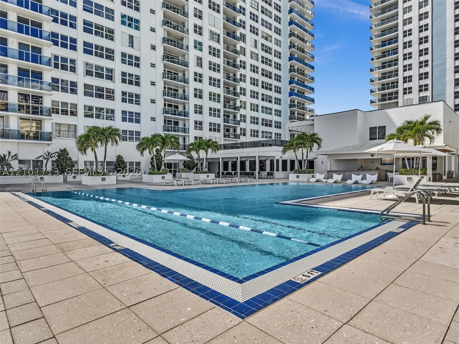 2751 S Ocean Dr #806S