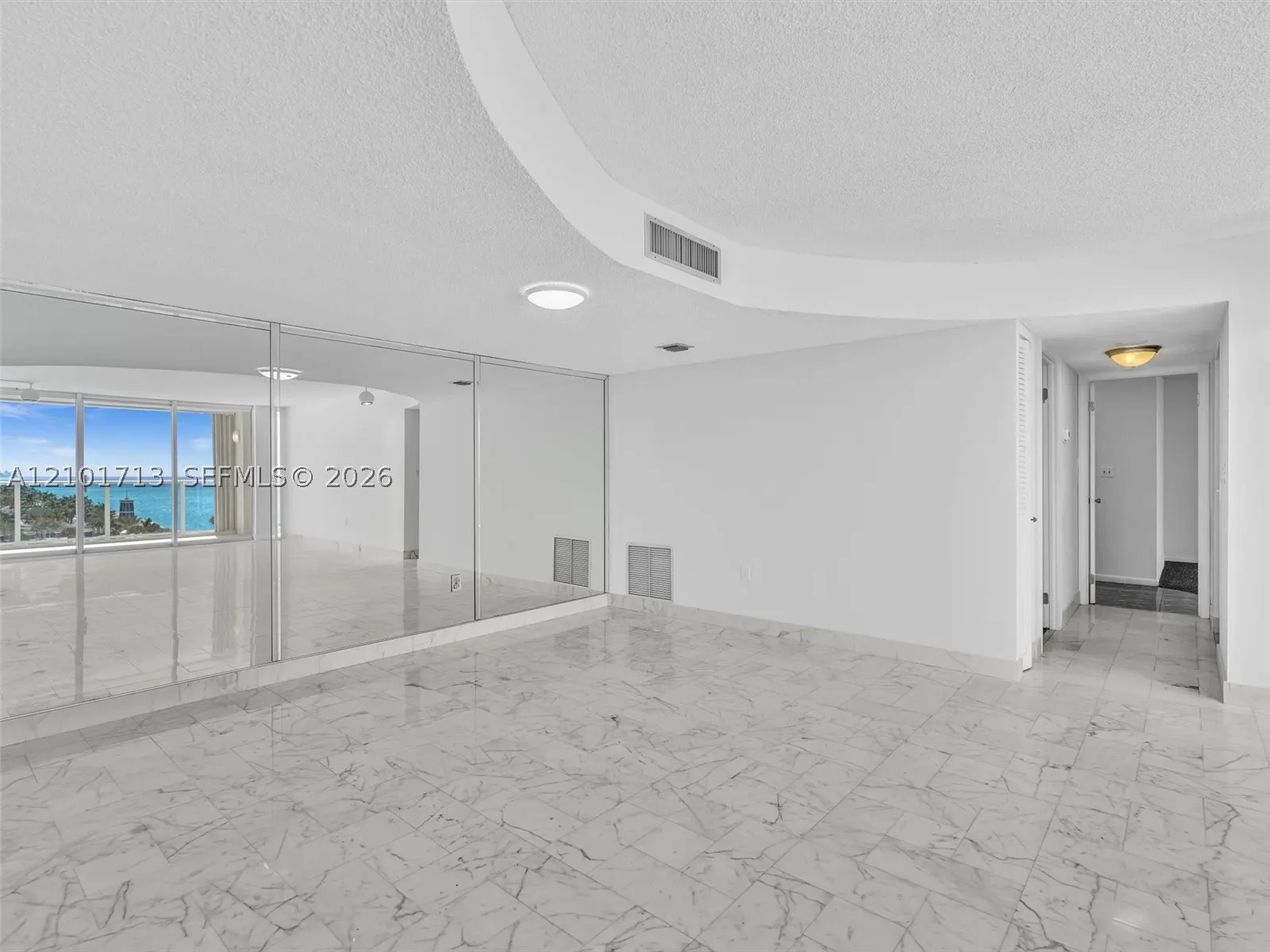 2751 S Ocean Dr #806S