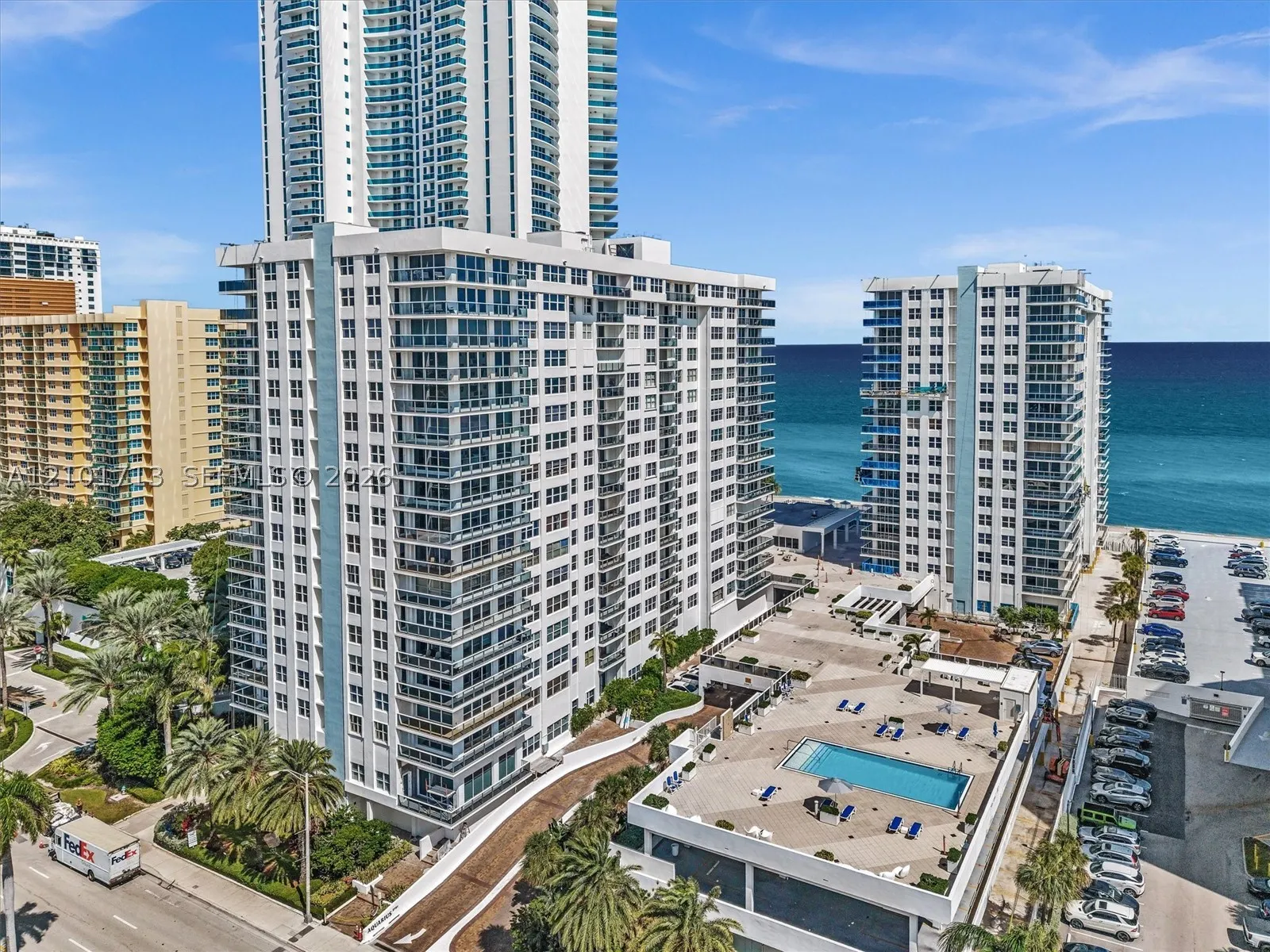 2751 S Ocean Dr #806S