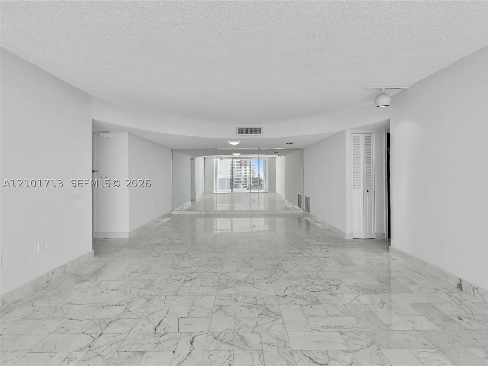 2751 S Ocean Dr #806S