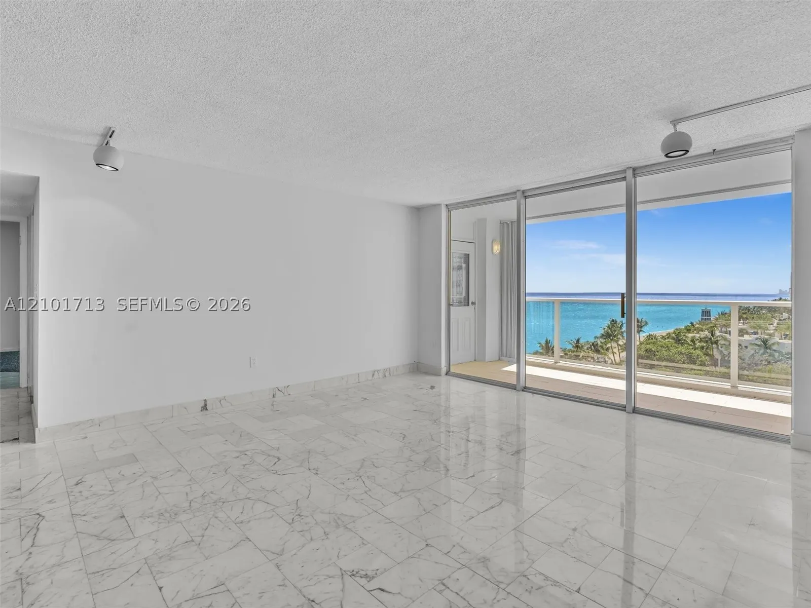 2751 S Ocean Dr #806S