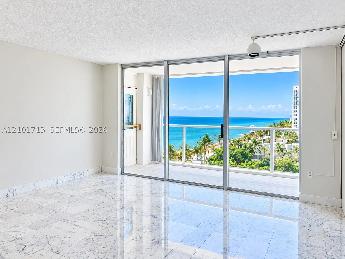 2751 S Ocean Dr #806S