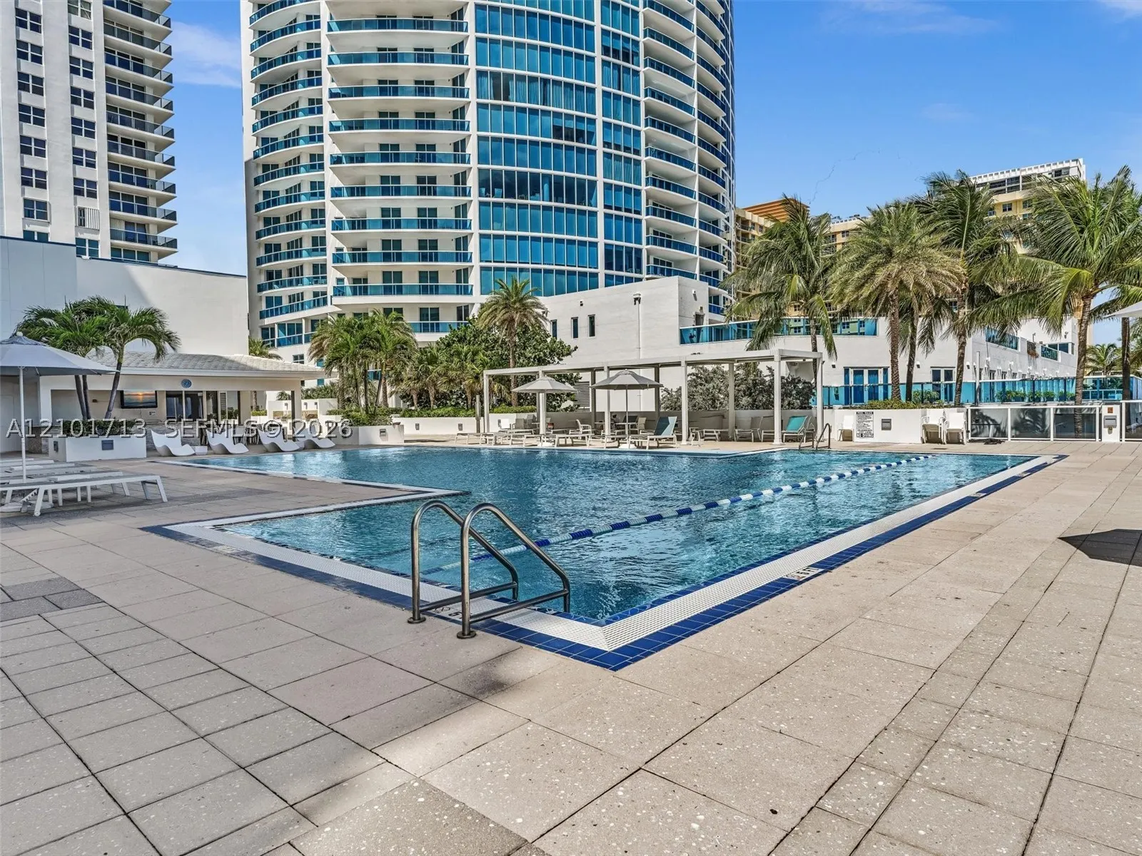 2751 S Ocean Dr #806S