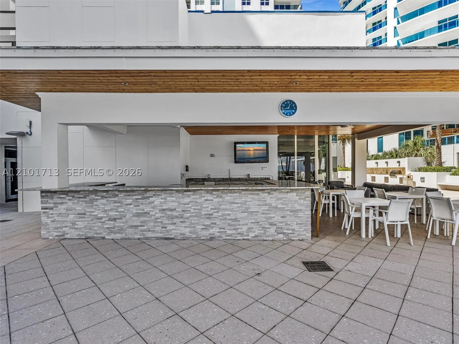 2751 S Ocean Dr #806S
