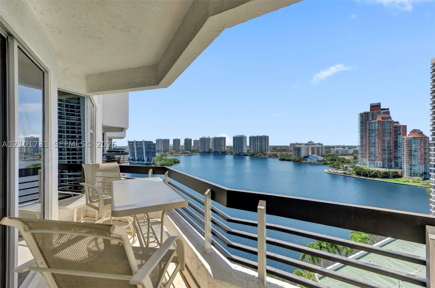 3600 Mystic Pointe Dr #PH3