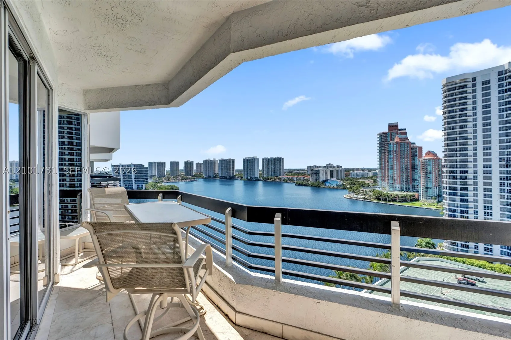 3600 Mystic Pointe Dr #PH3