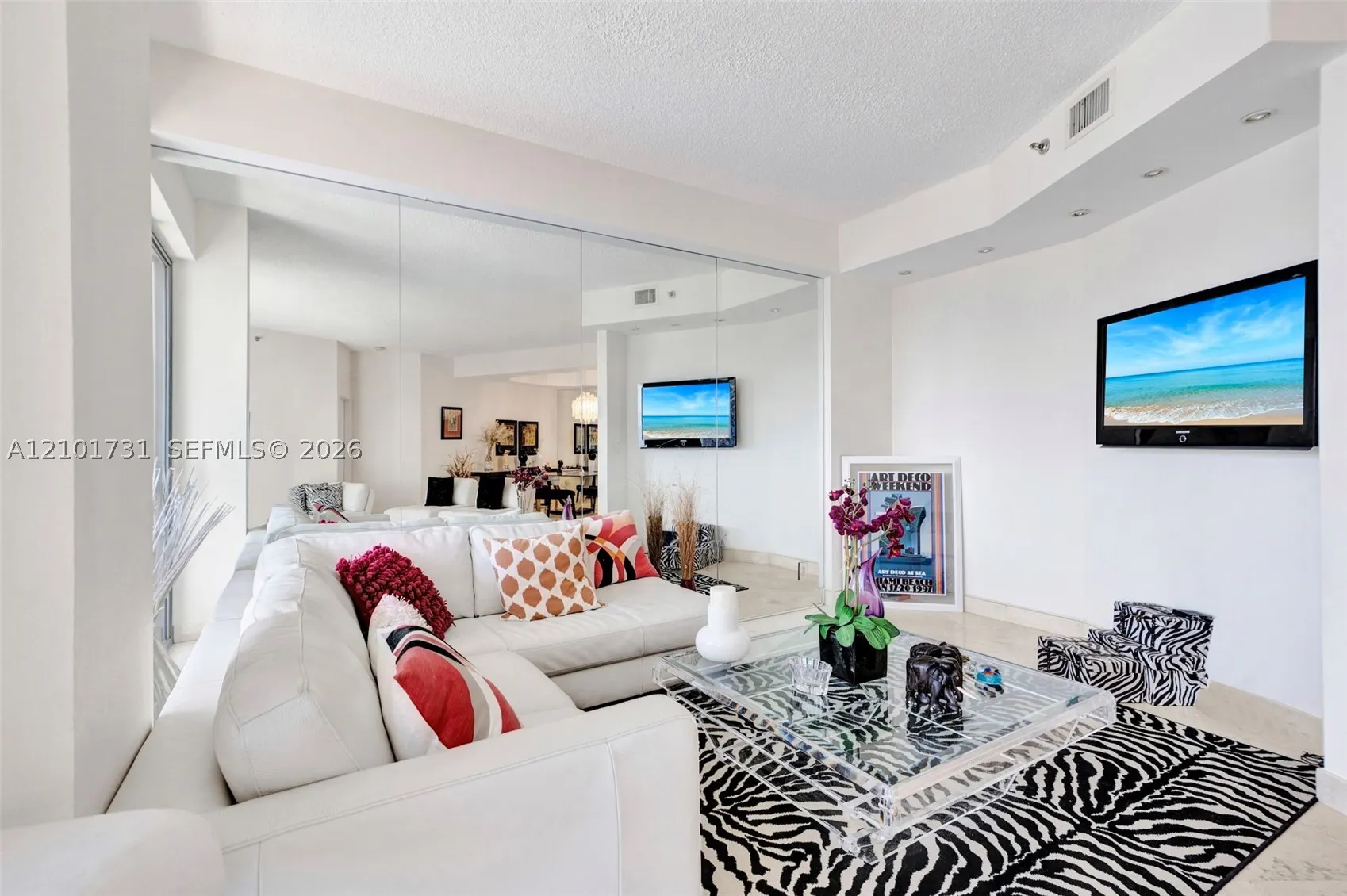 3600 Mystic Pointe Dr #PH3