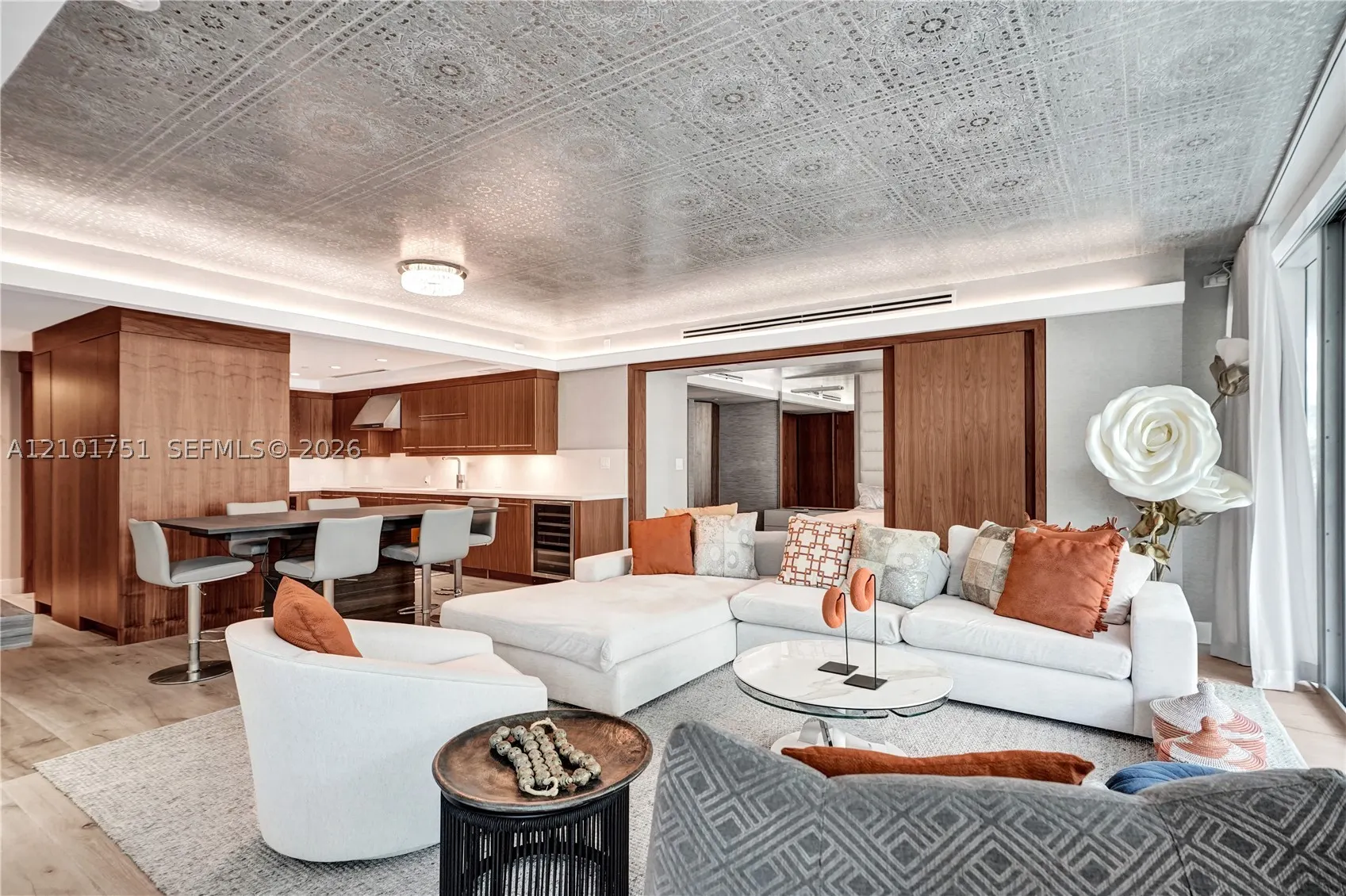 9401 Collins Ave #305