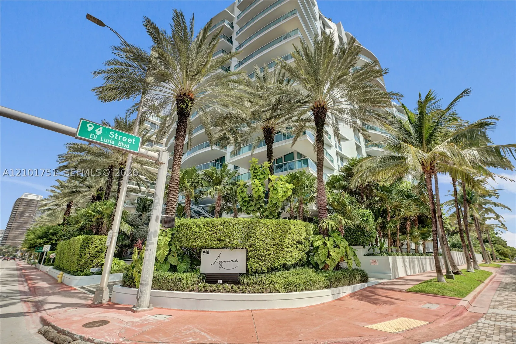 9401 Collins Ave #305