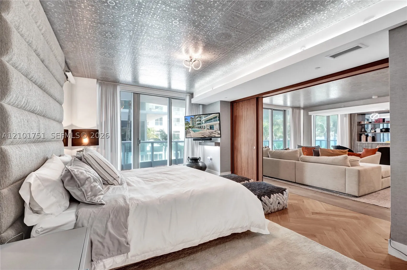 9401 Collins Ave #305