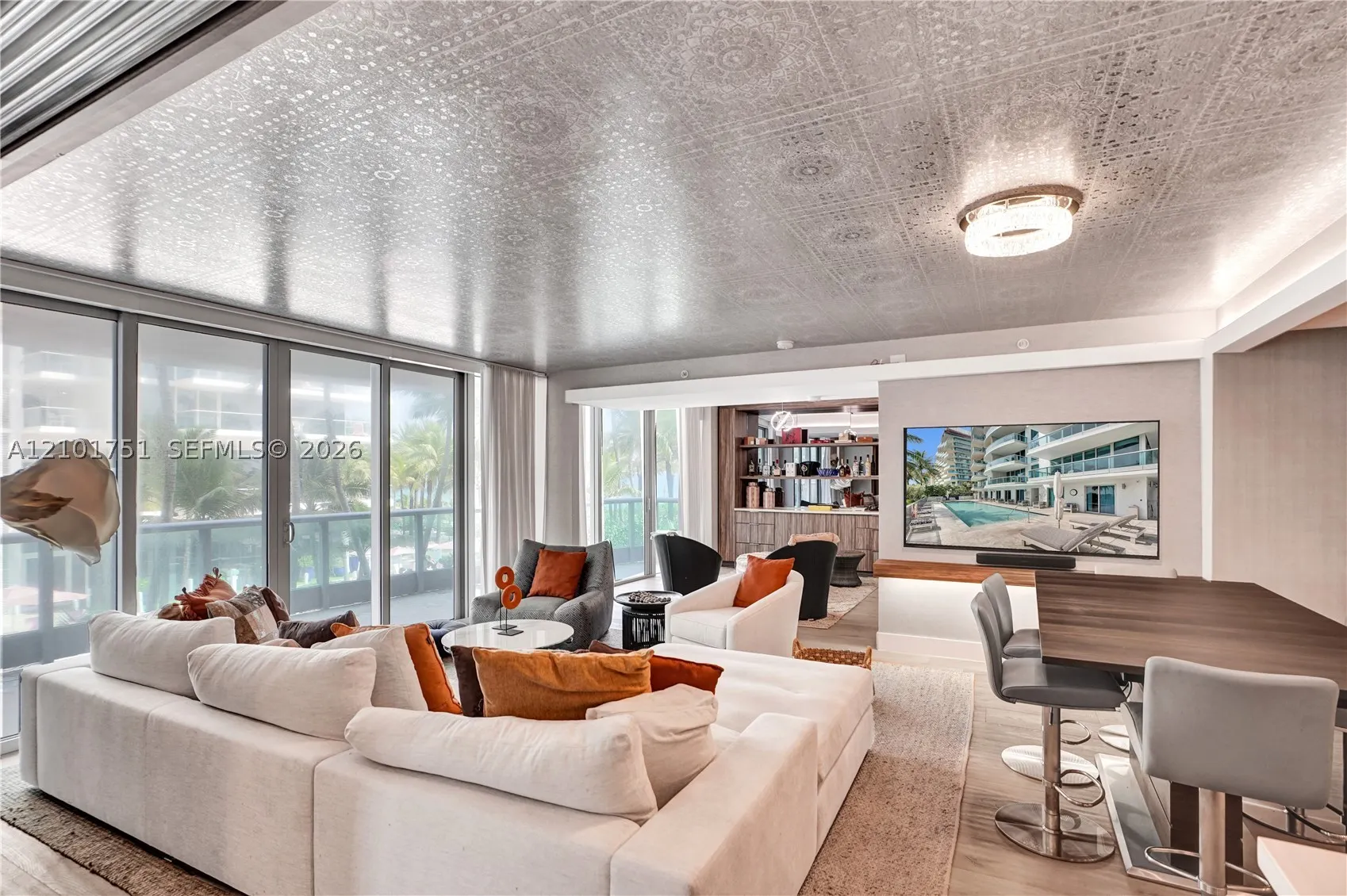 9401 Collins Ave #305