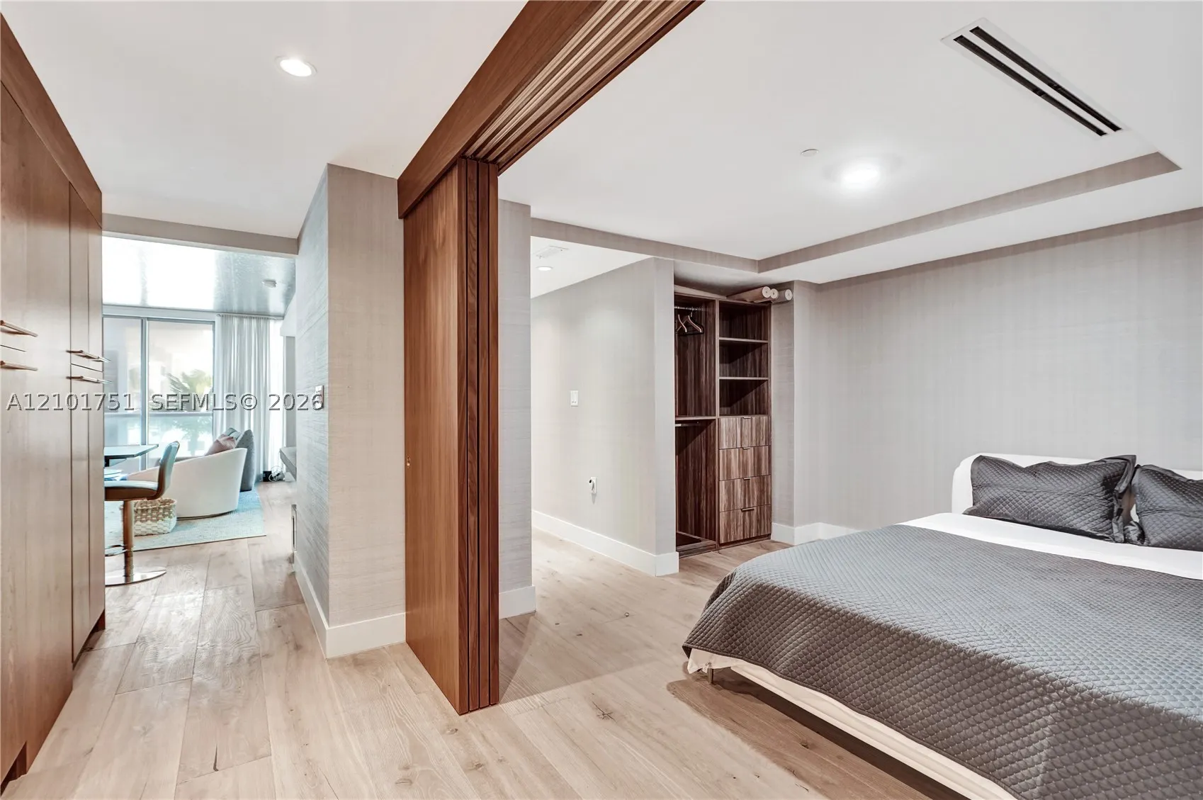 9401 Collins Ave #305