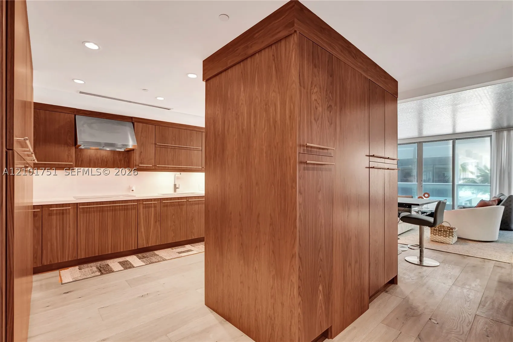 9401 Collins Ave #305