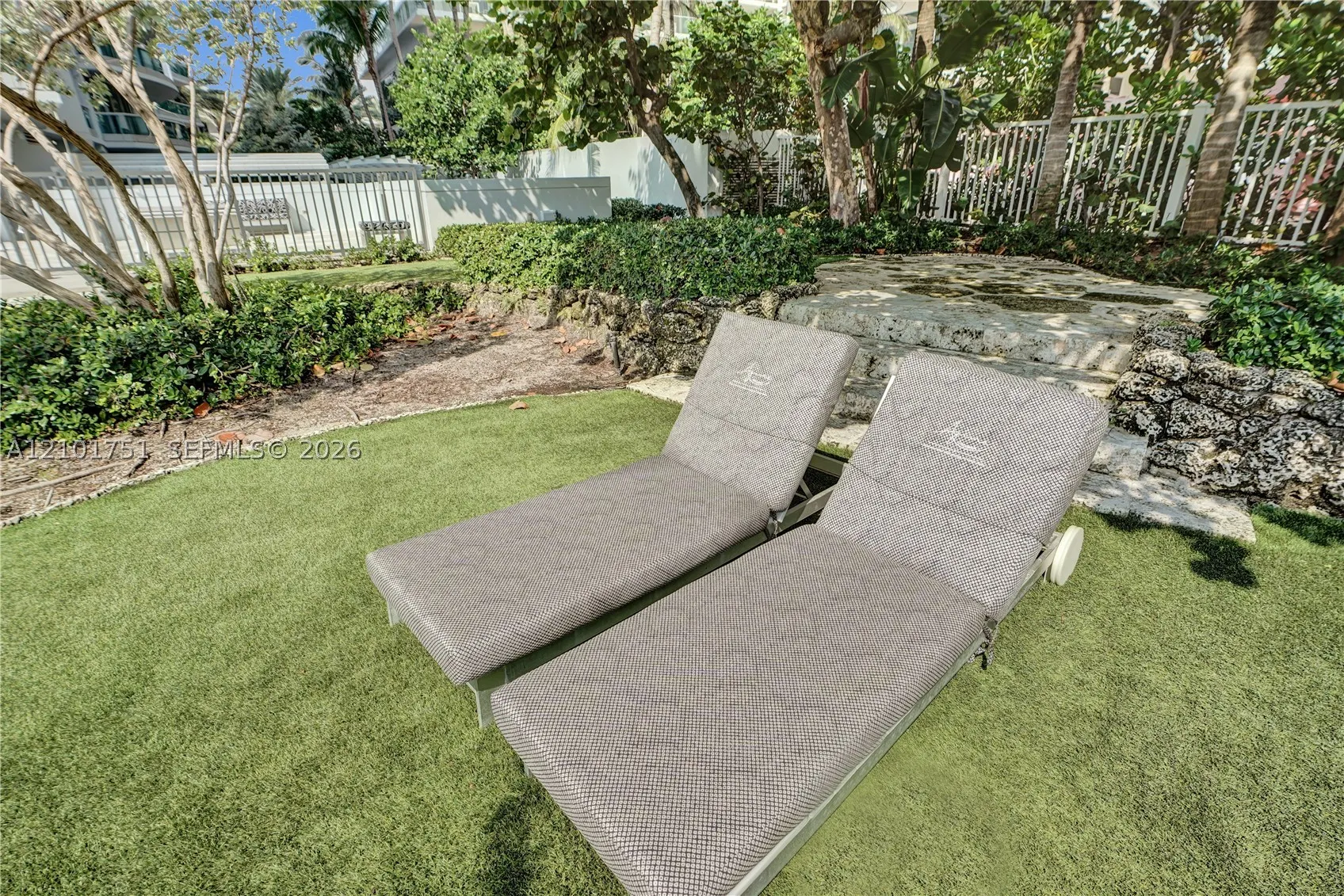 9401 Collins Ave #305