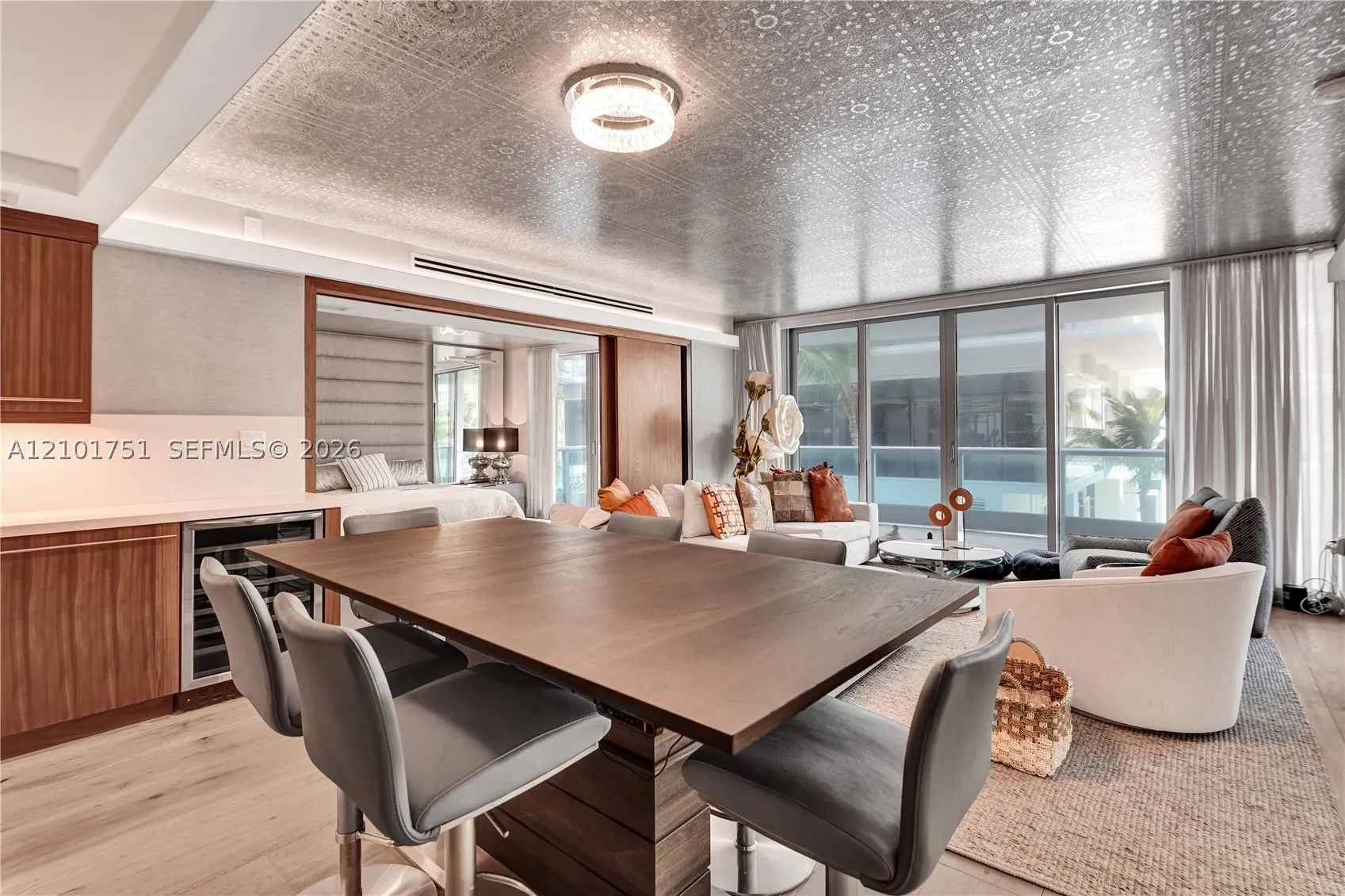 9401 Collins Ave #305