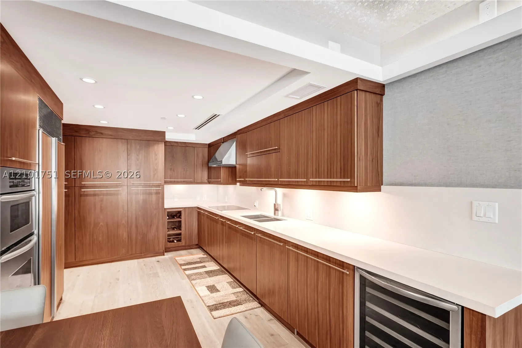 9401 Collins Ave #305