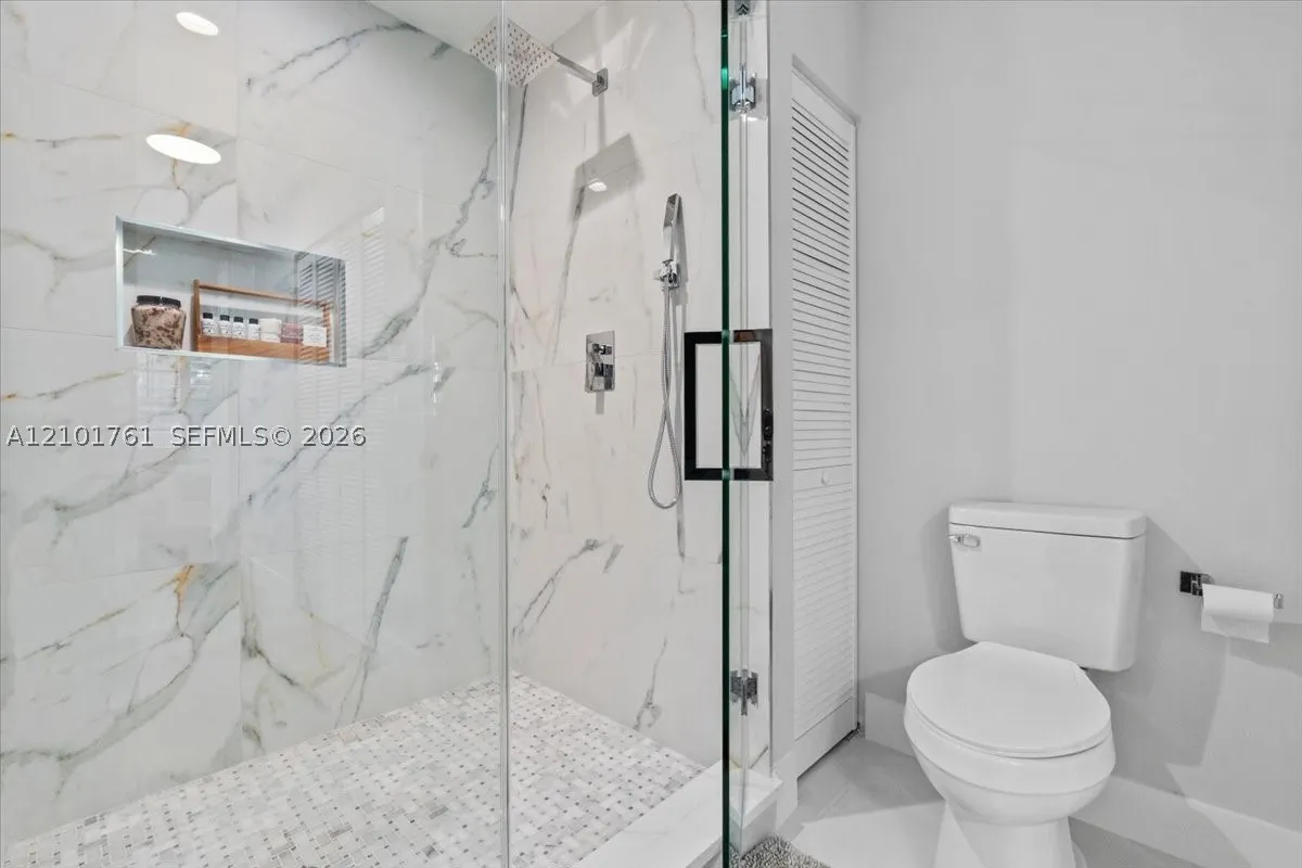 7818 La Mirada Dr