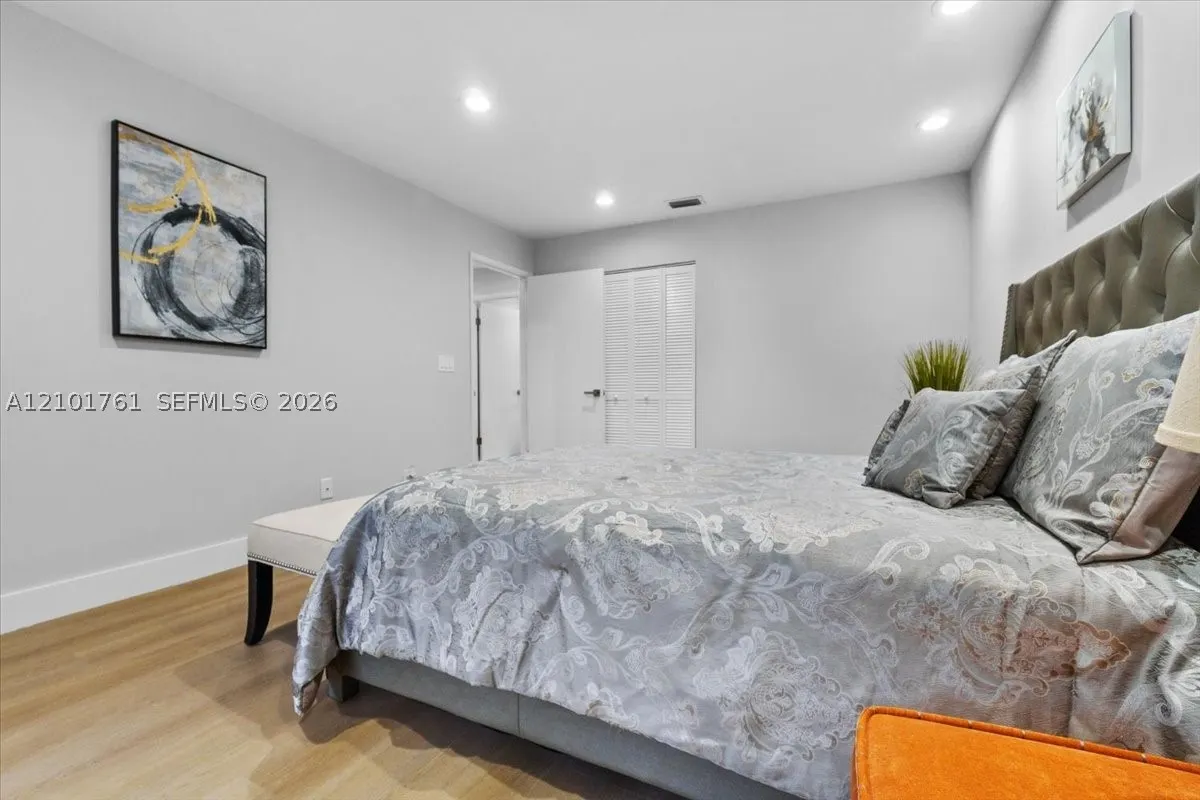 7818 La Mirada Dr