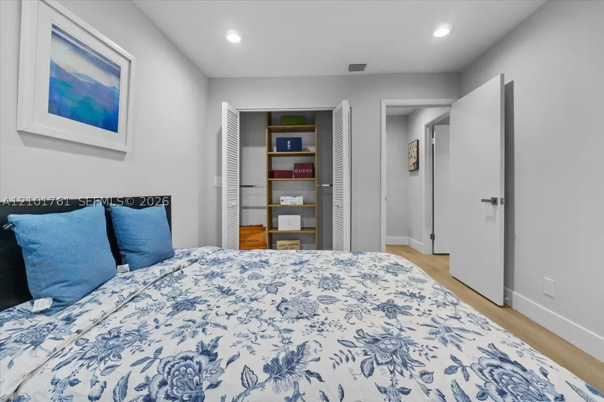 7818 La Mirada Dr