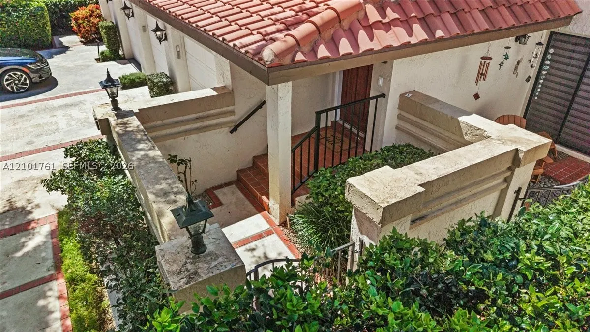 7818 La Mirada Dr