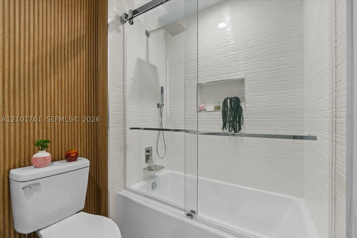 7818 La Mirada Dr