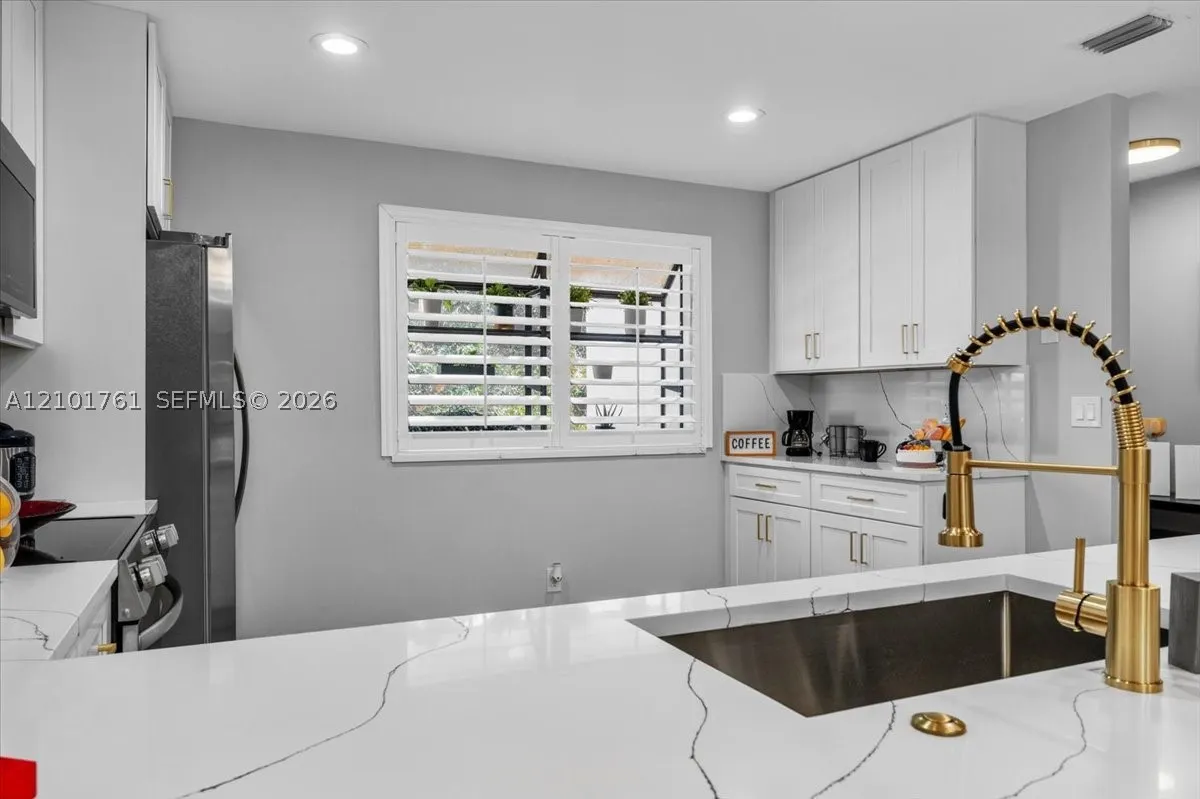 7818 La Mirada Dr