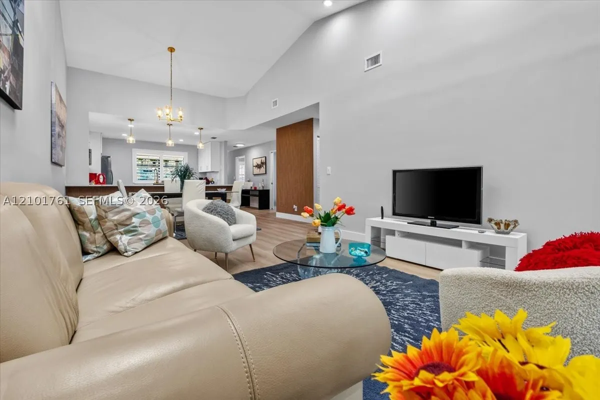 7818 La Mirada Dr