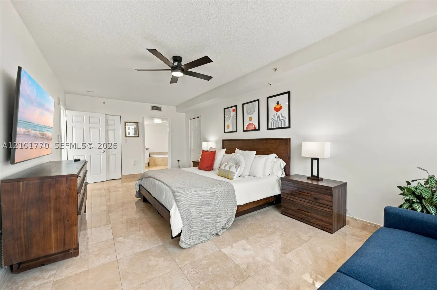 2001 Ocean Blvd #701