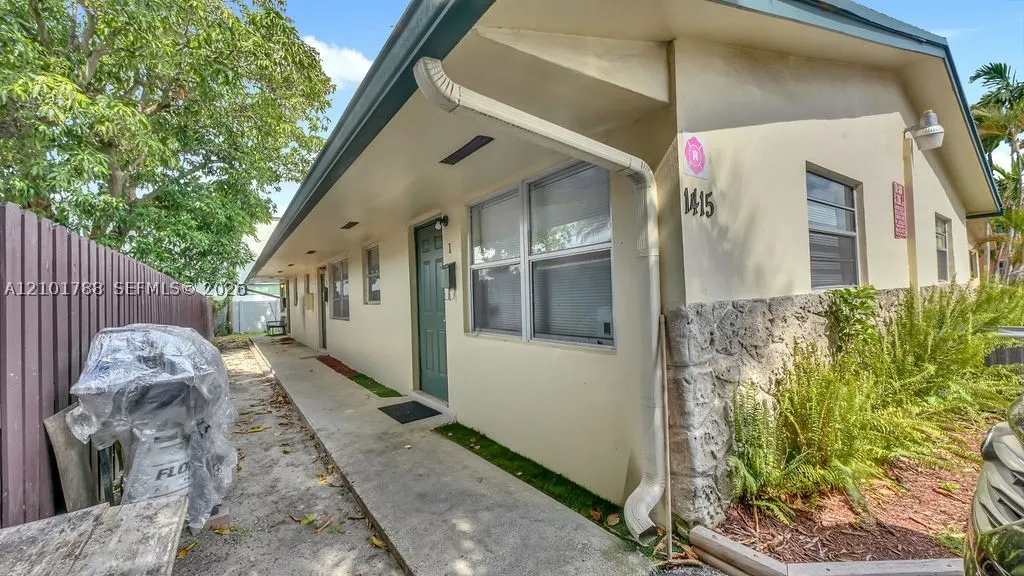 1415 SW 3rd Ave