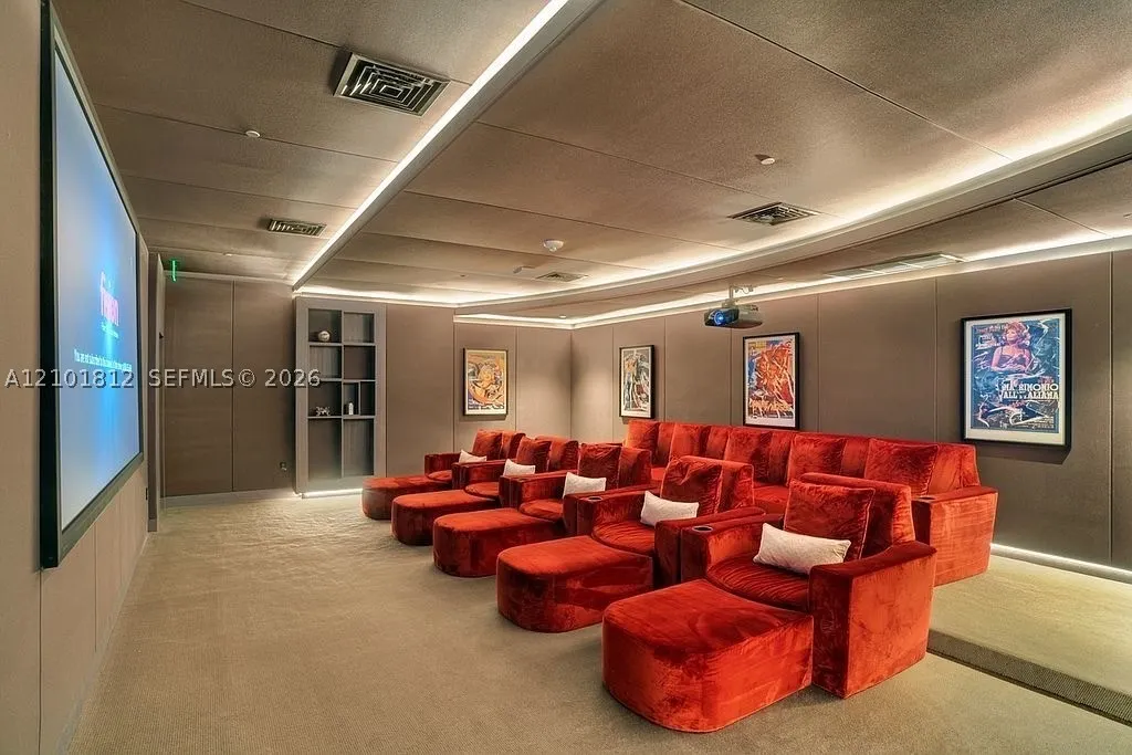 1000 Brickell Plz #3904