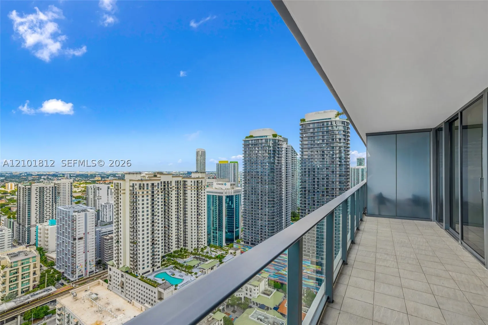 1000 Brickell Plz #3904
