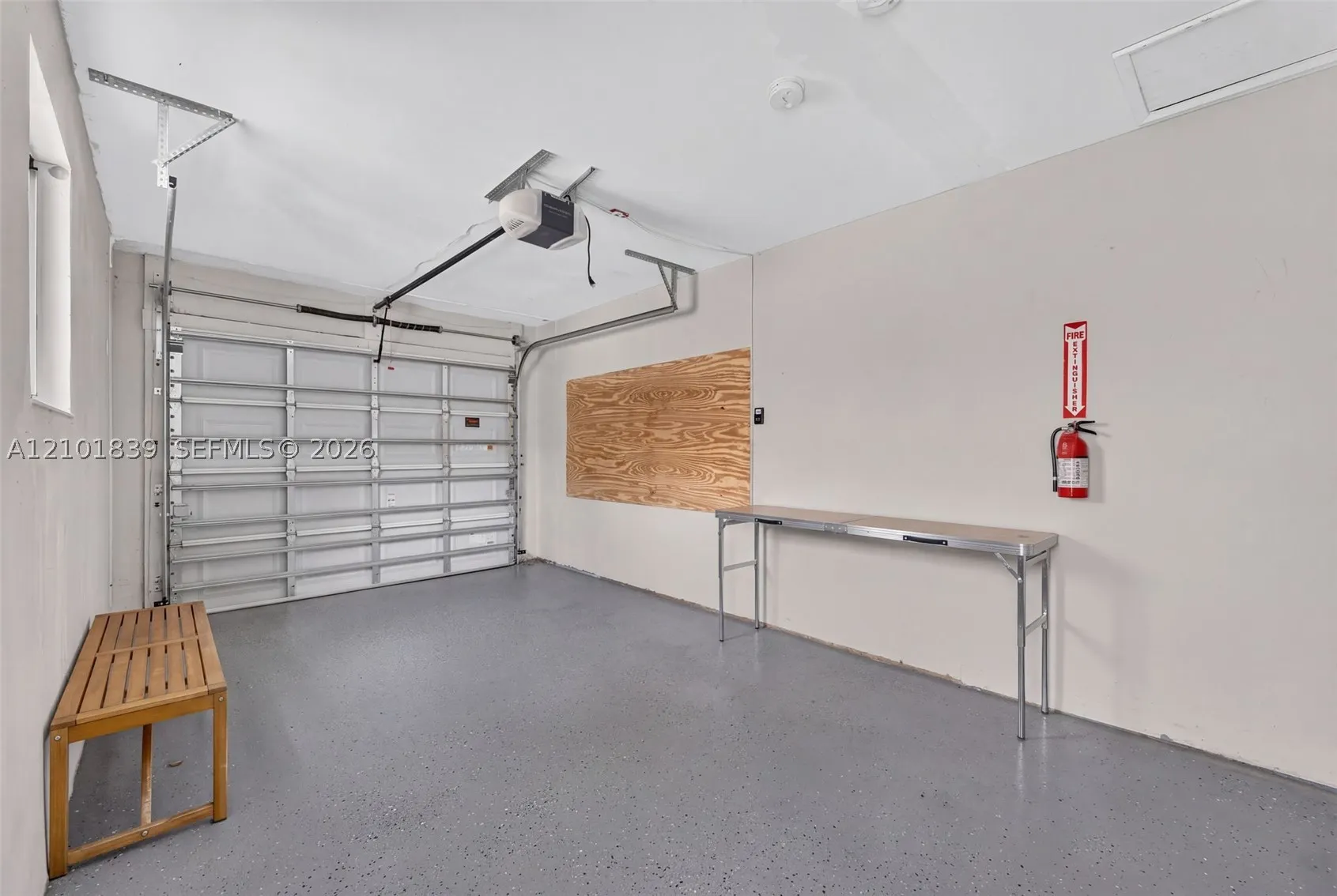433 NW 15th Way