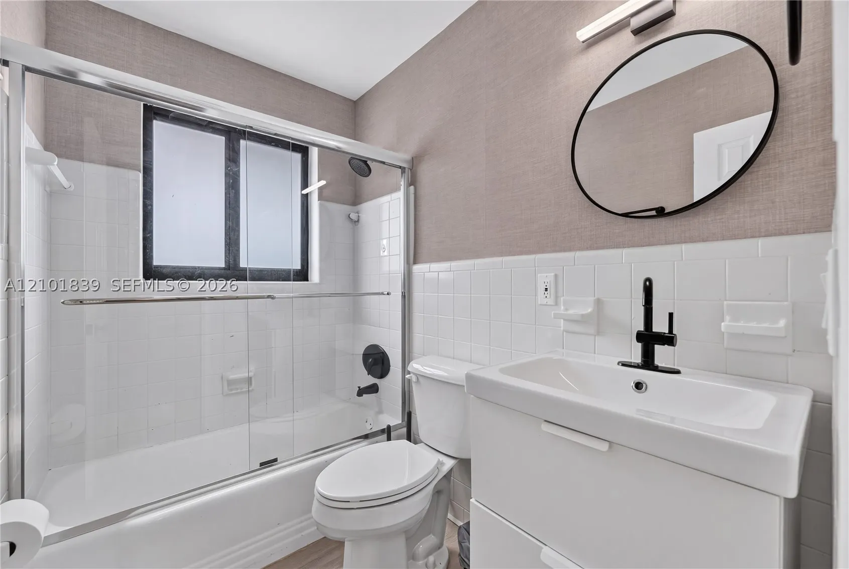 433 NW 15th Way