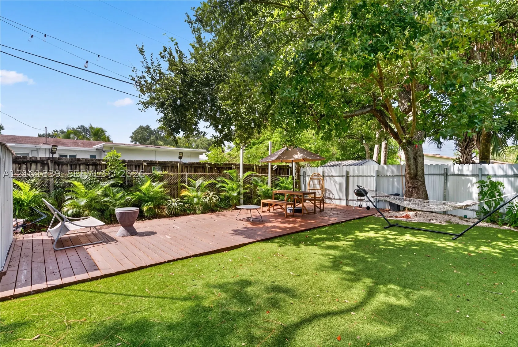433 NW 15th Way