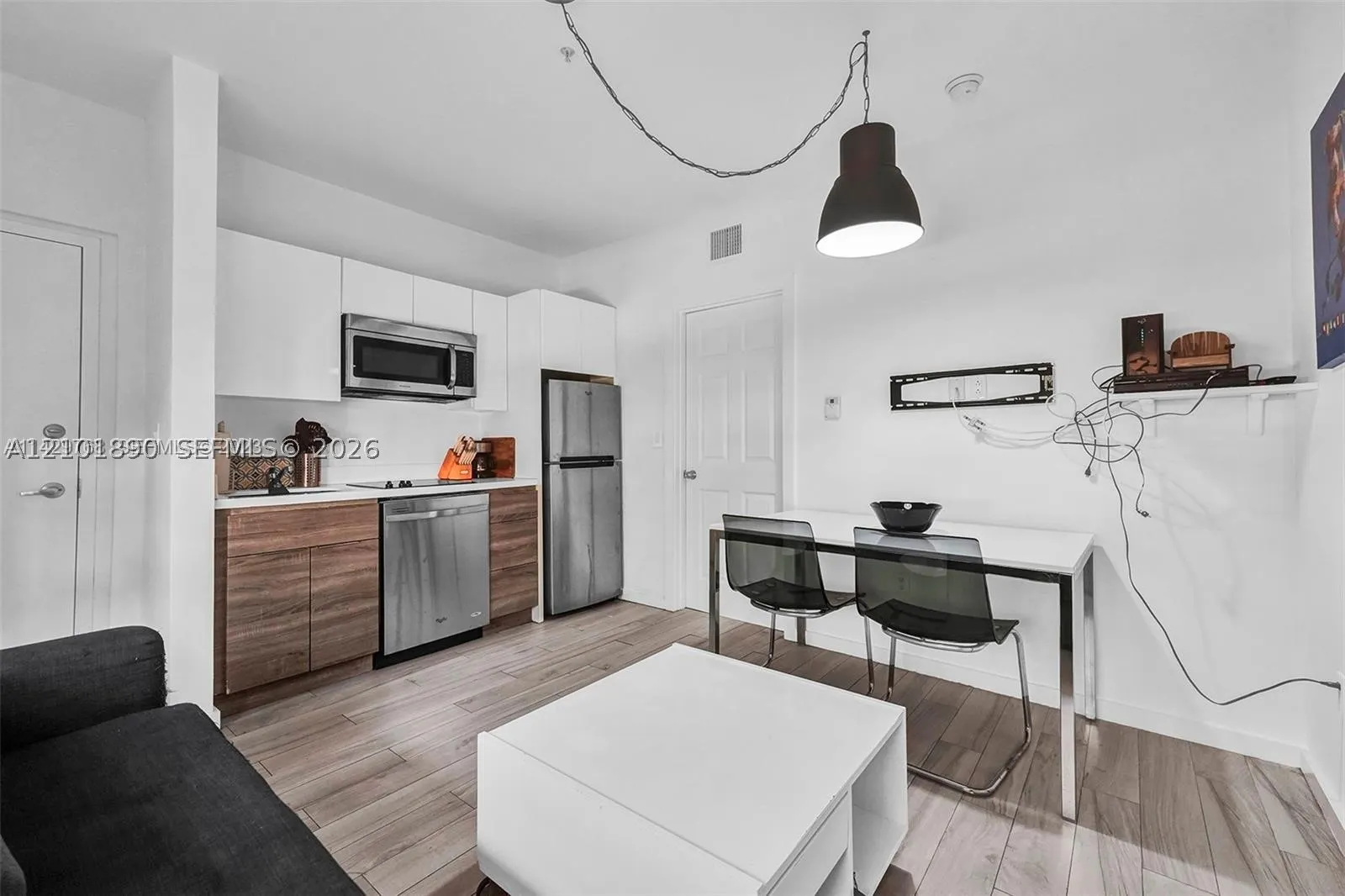 1450 Meridian Ave #102