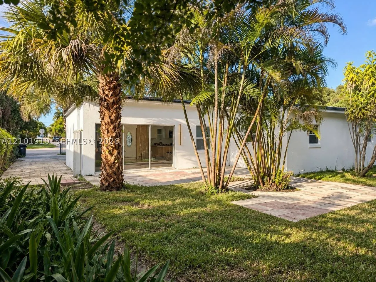 3130 SW 14th St