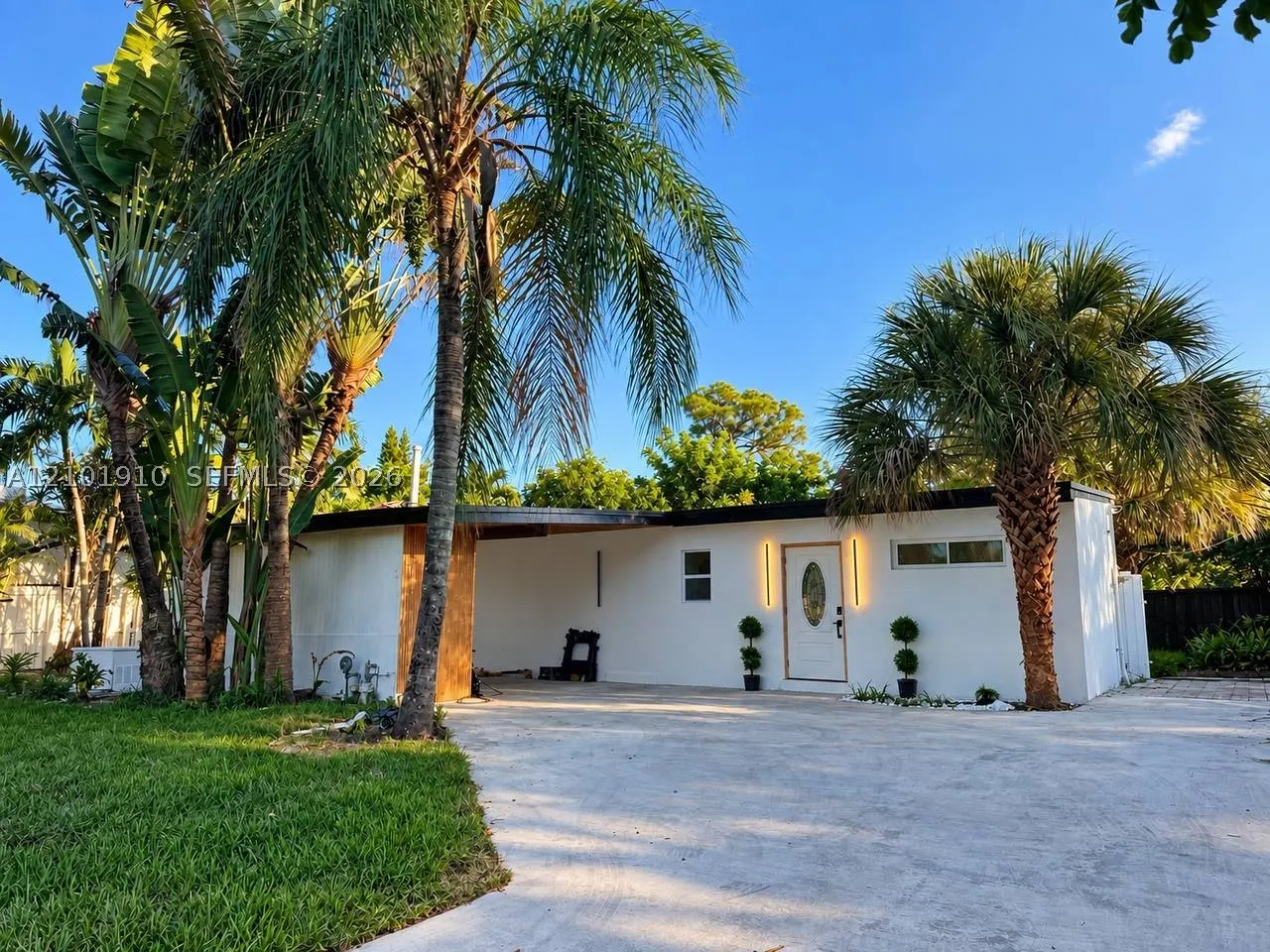3130 SW 14th St