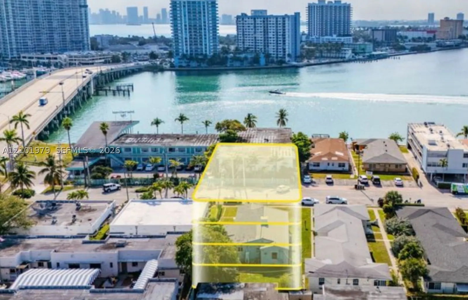 2125 Bay Dr