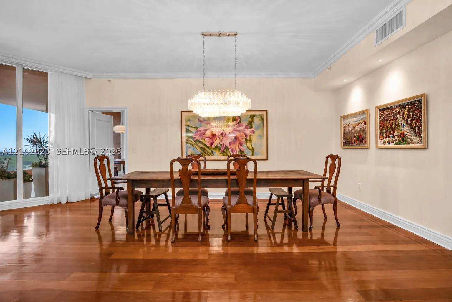 60 Edgewater Dr #14E